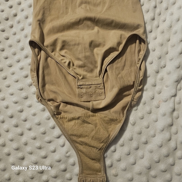 Flexee 34B Shapewear with padding - Picture 5 of 9